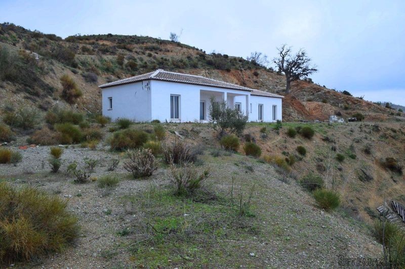 Villa for Sale in Canillas De Aceituno..
