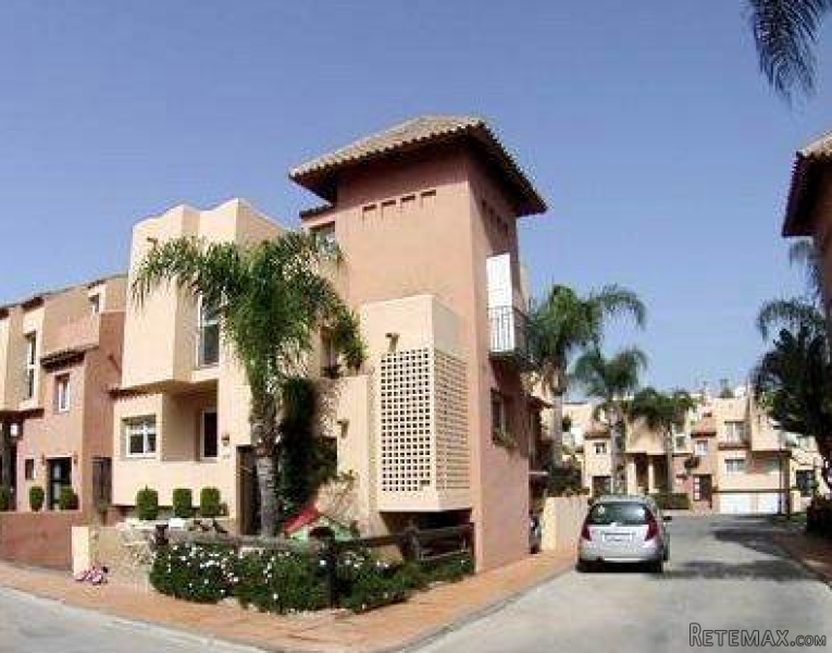 4 bedroom town house for sale - 2