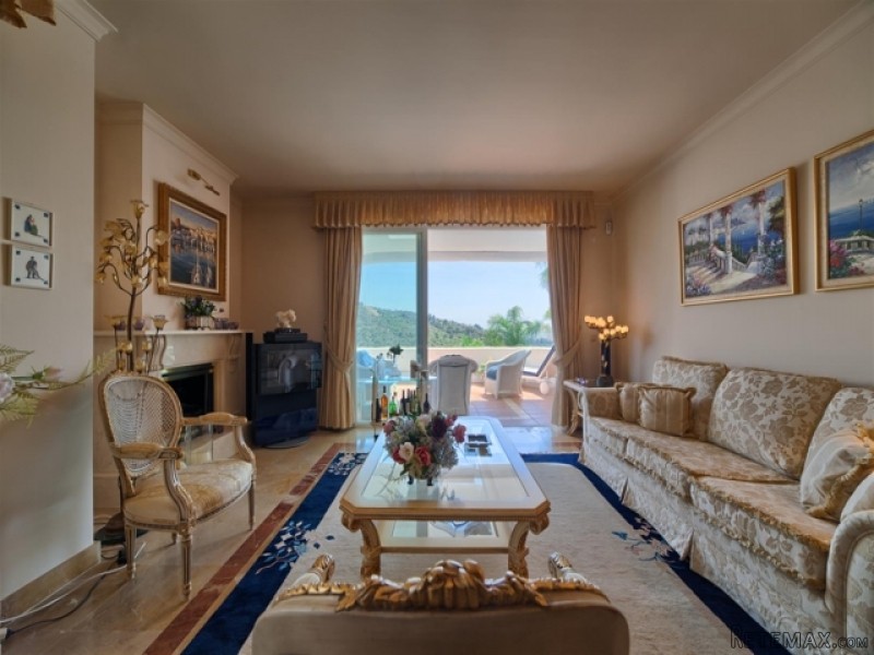3 Bedroom Apartment For Sale In Las.. - 2