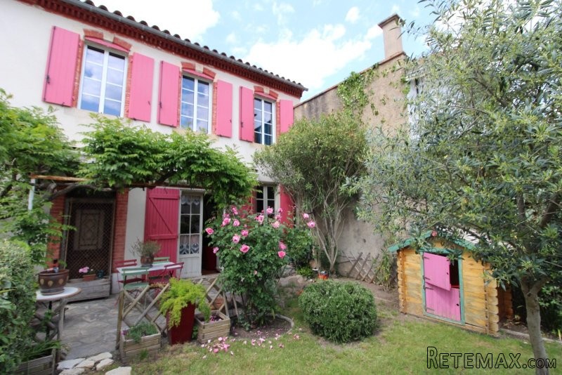 3 Bedrooms - Villa -..