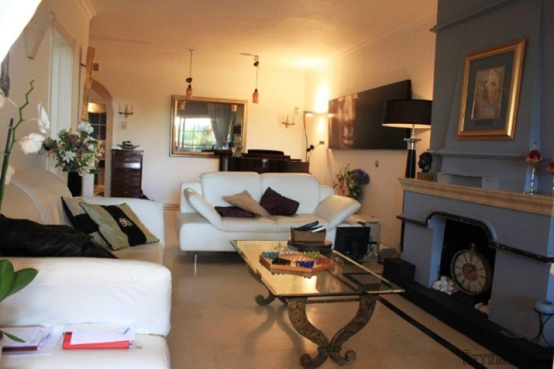 4 Bedrooms - Apartment - Malaga - For.. - 2