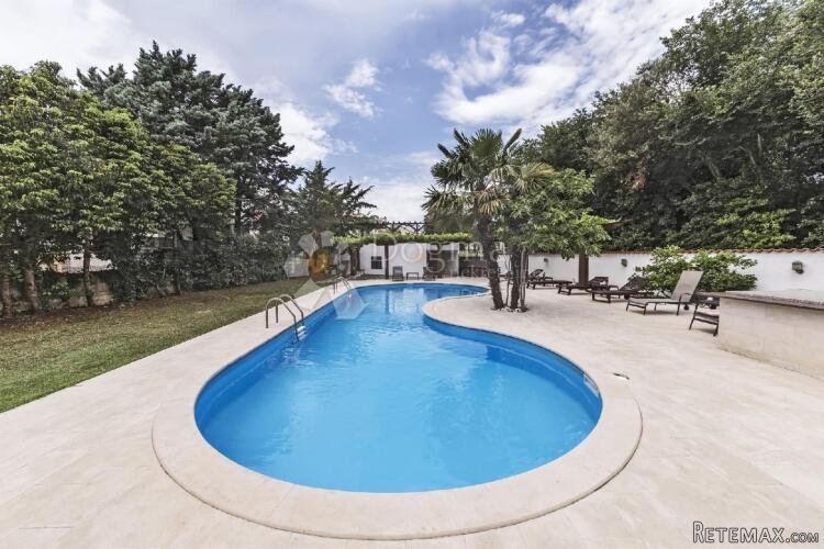 PREDIVNA APARTMANSKA KUĆA SA BAZENOM 150m OD MORA - 3