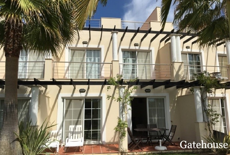 3+1 Beds Townhouse For Sale In Vila Sol..