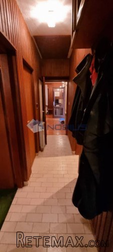 Plešivica, 1800m2 okućnica, 140m2 kuća, garaža - 14