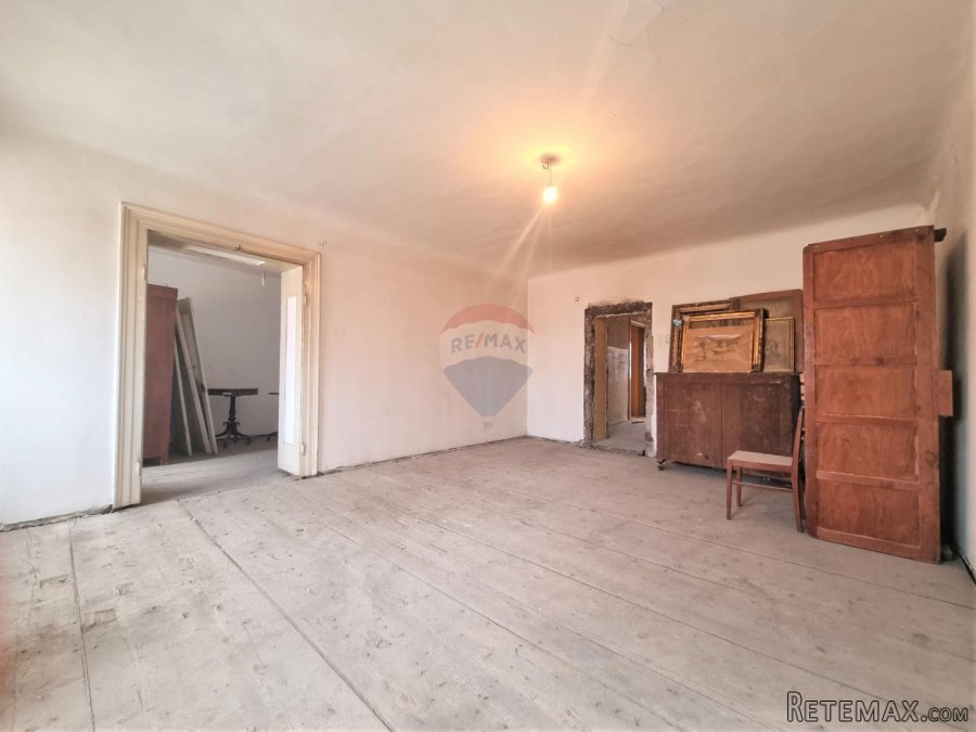 RIJEKA,CENTAR- stan 130 m2 za investiciju - 4