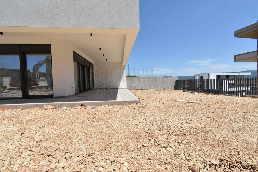 Apartman u novogradnji s okućnicom! Grad Krk! - 5