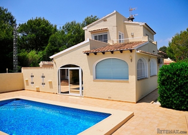 3 Bedrooms - Villa - For Sale