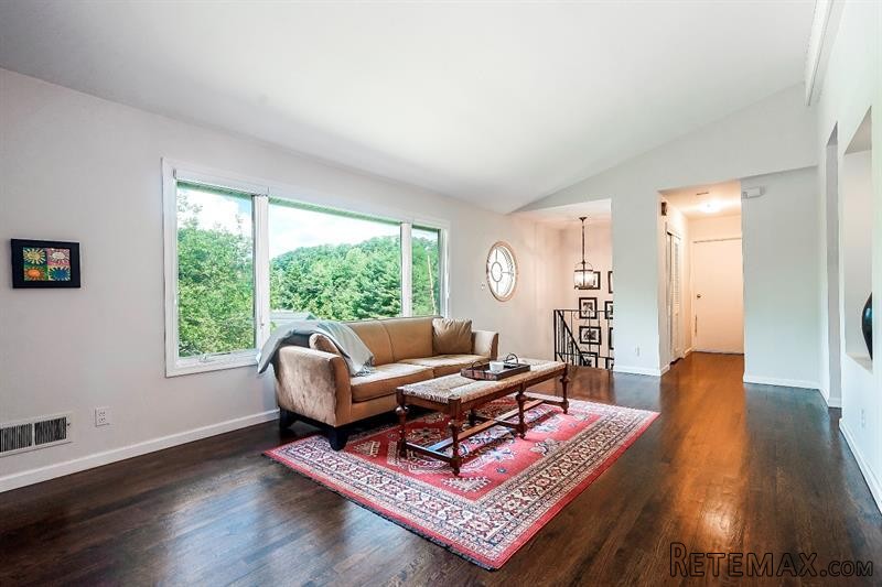 4 bedroom House For Sale: 34 Whitetail.. - 2