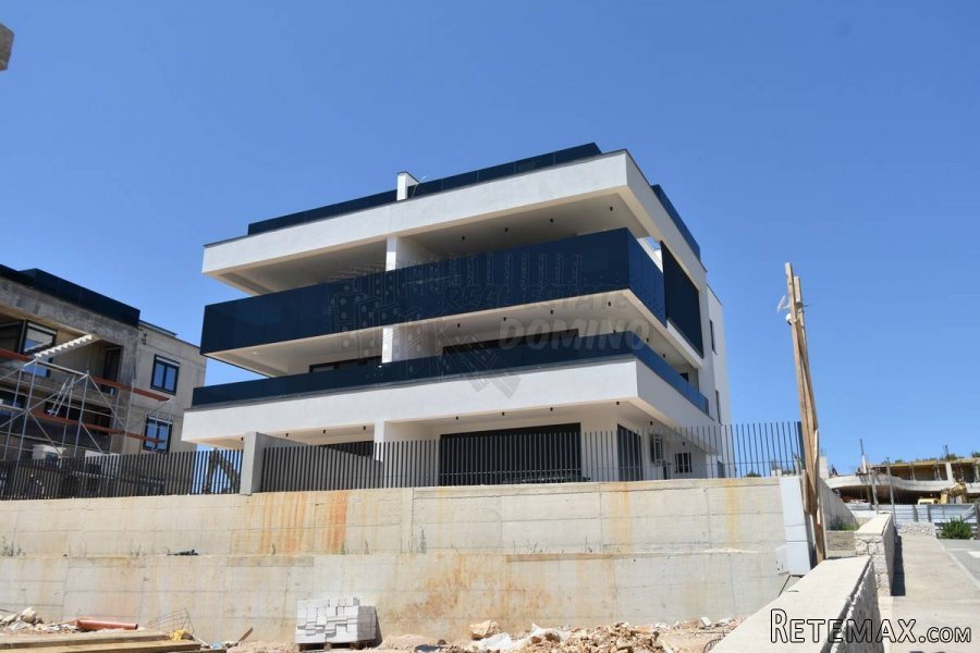 Apartman u novogradnji s okućnicom! Grad Krk! - 8