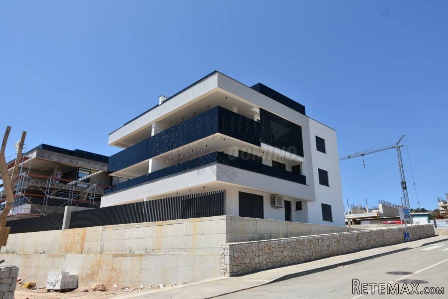 Apartman u novogradnji s okućnicom! Grad Krk! - 10