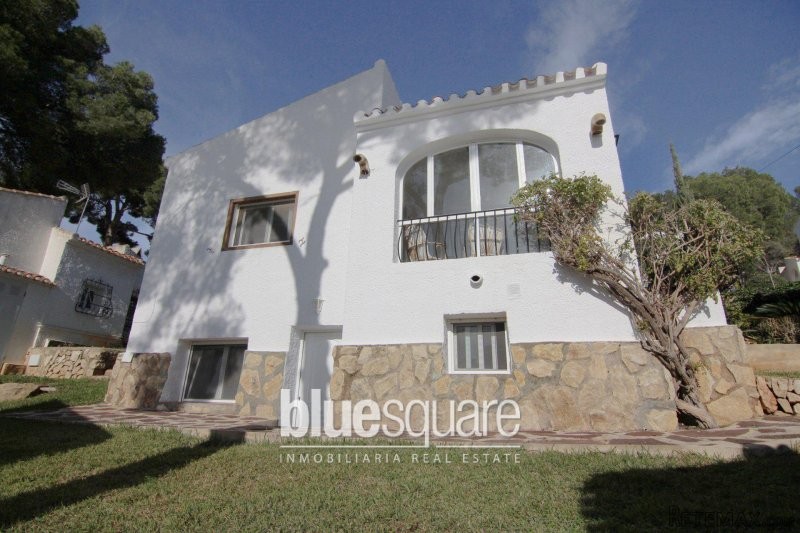 3 Bedroom Villa in sought after complex..