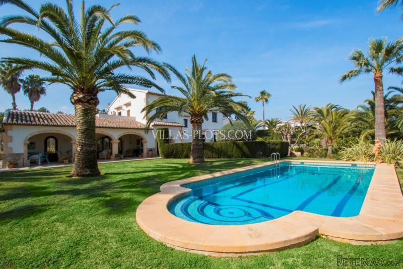 5 Bedroom Villa In Javea - 2