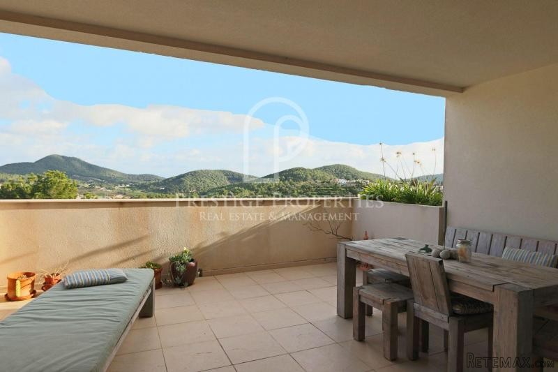 Modern duplex house in the centre of..