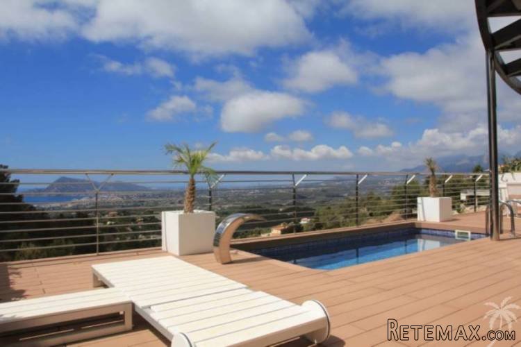 Brand new villas in a gated residential area in Sierra de..