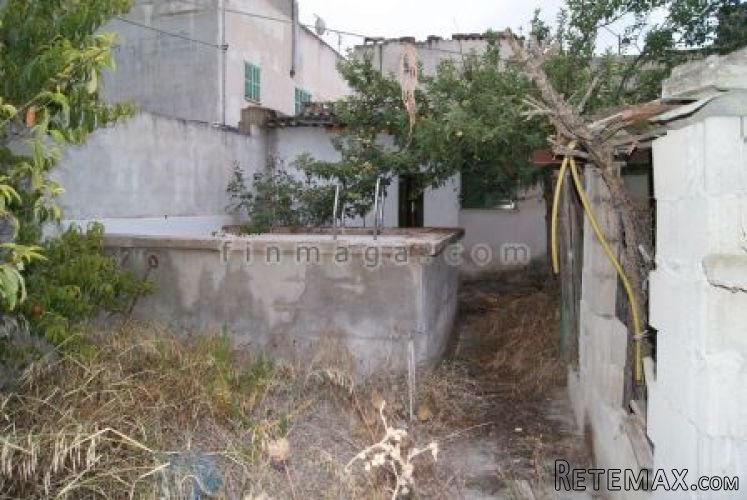 Plot of land of 136 m2 with newly built house of 32 m2.. - 4