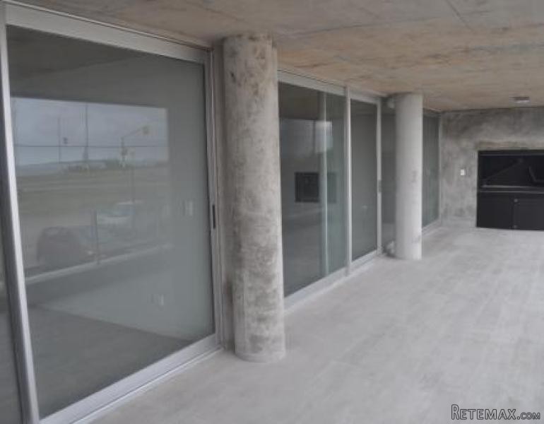 2 Bedroom Apartment - For Sale - Pinares