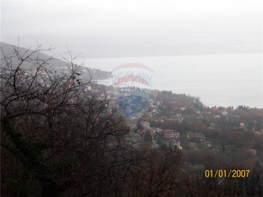 LOVRAN - LIGANJ - GRAĐEVINSKI TEREN 829 m2 - POGLED
