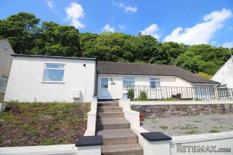 3 bedroom, Detached Bungalow house for..
