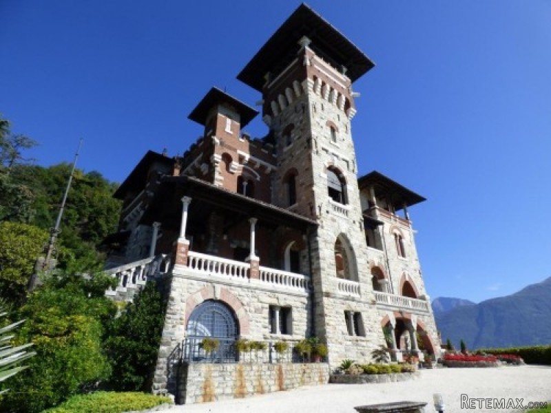 Luxury one bed apartment in prestigious..