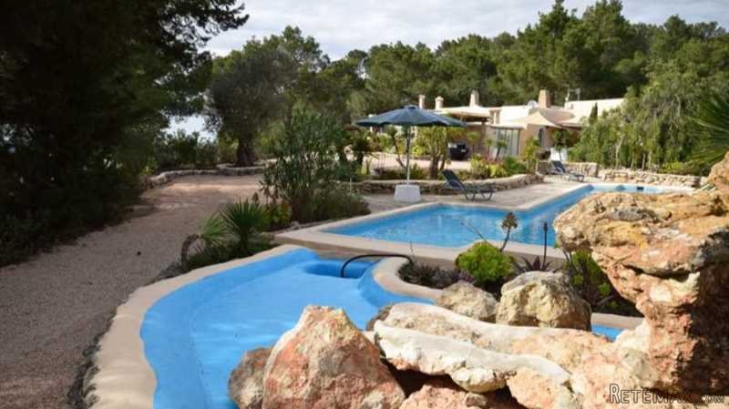 Country property with sea view