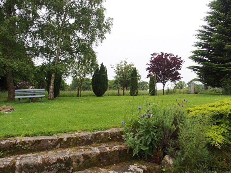 Character Country House with Land - 2