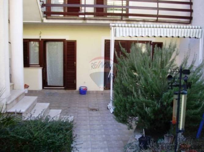 ISTRA, PULA: VIŠEKATNICA NA SUPER LOKACIJI - 2