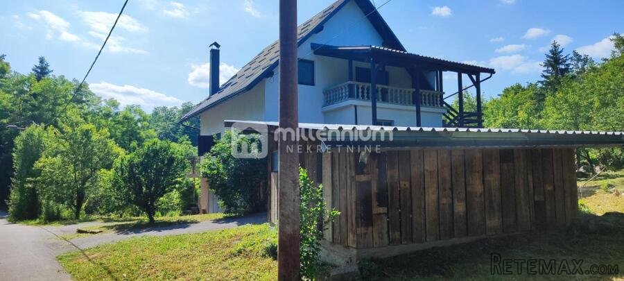 Ogulin, Tounj, 218m2, samostojeća kuća, okućnica s 2 garaže