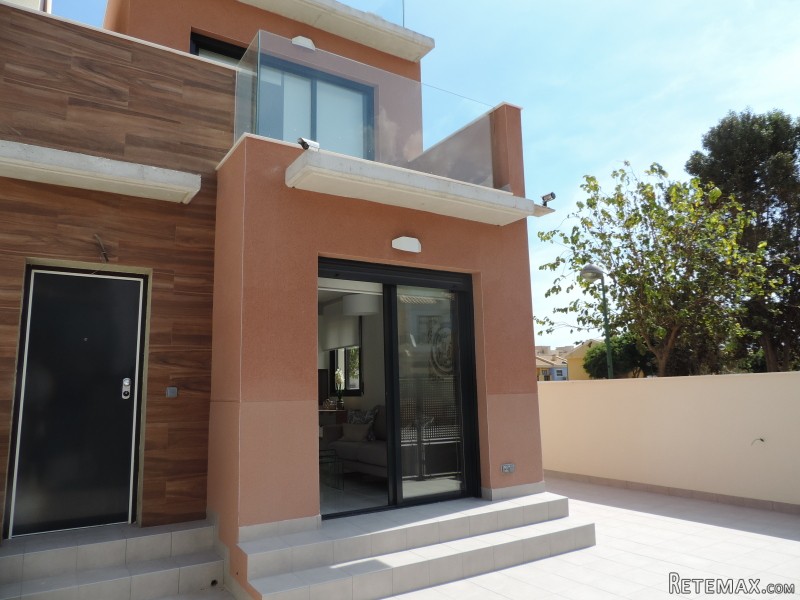 2 bedroom apartments