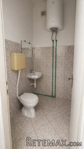 Poslovni prostor 19m2 - centar Pule - 2