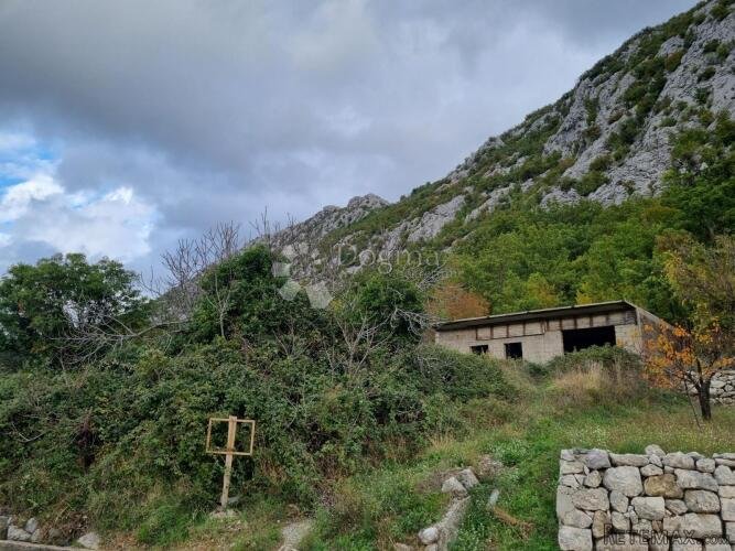 U Omiškom zaleđu Roh-Bau kuća i zemljište - 2