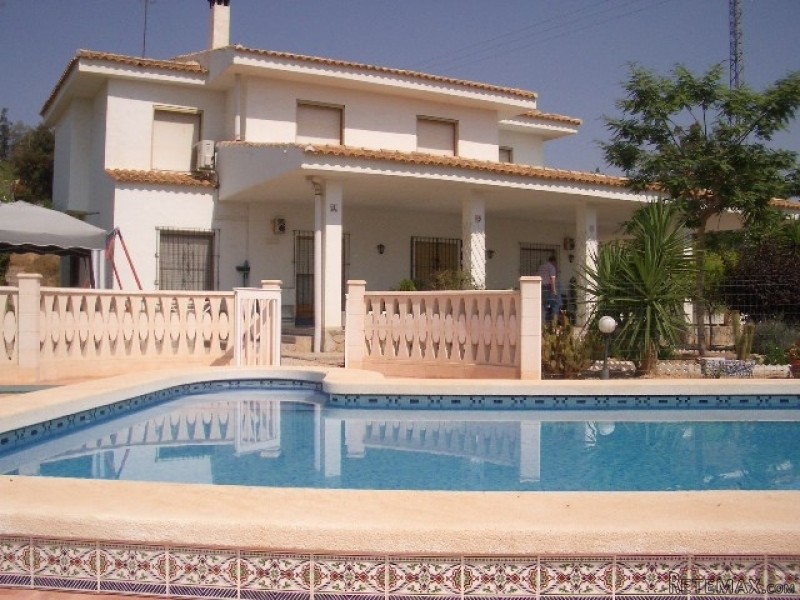 5 Bed Two Story Large Home With Pool In..