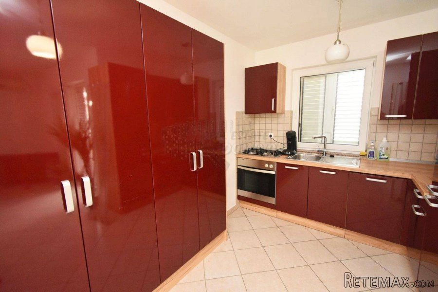 Lijepi apartman s 2 spavaće sobe! Grad Krk - okolica! - 8