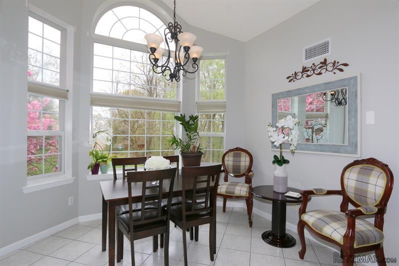 5 bedroom House For Sale: 7 Astor Drive..