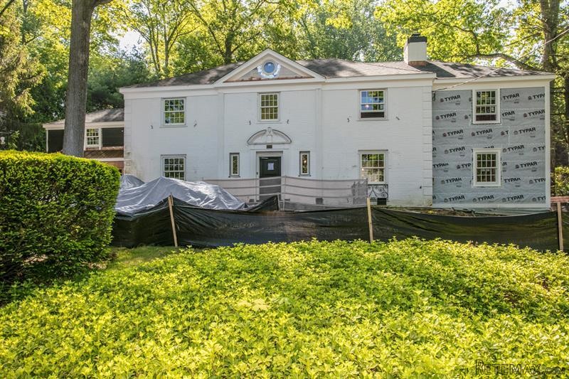 5 bedroom House For Sale: 26 Hampton..