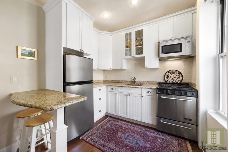1 bedroom Apartment For Sale: 204 WEST..