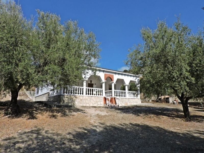 3 bedroom, 1 bathroom Finca/Country..