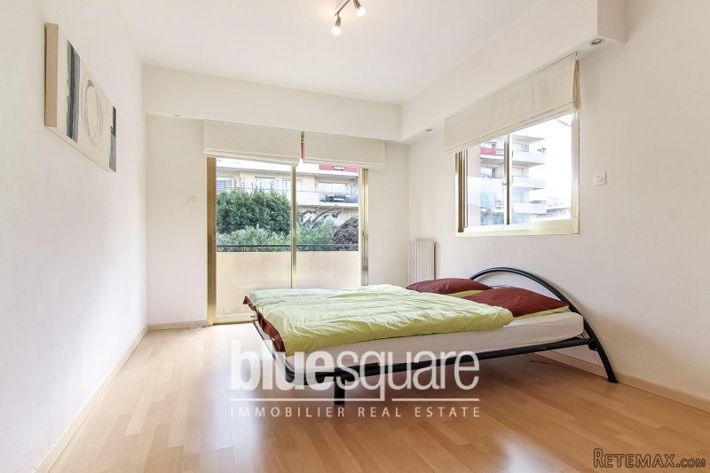 Sunny 2 bedroom apartment in Antibes - 2