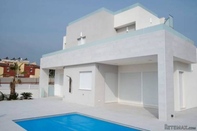 3 Bedroom 3 Bathroom Villa In..