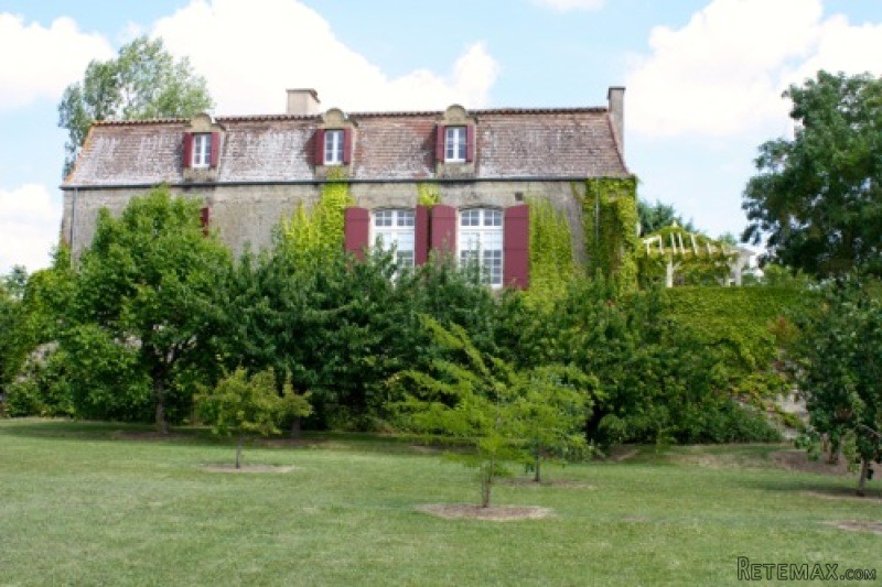 Impressive fully renovated majestic..