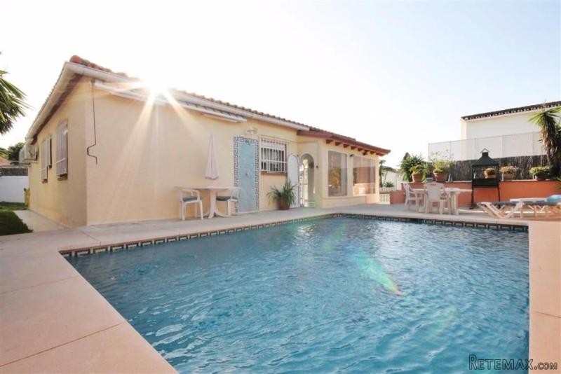 3 bedroom detached villa for sale - 2