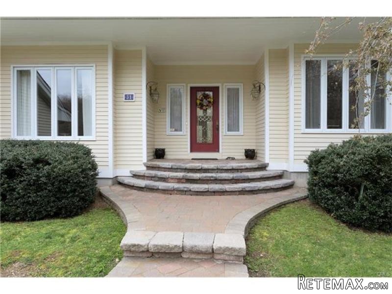 3 bedroom House For Sale: 31 HORSEBARN.. - 2