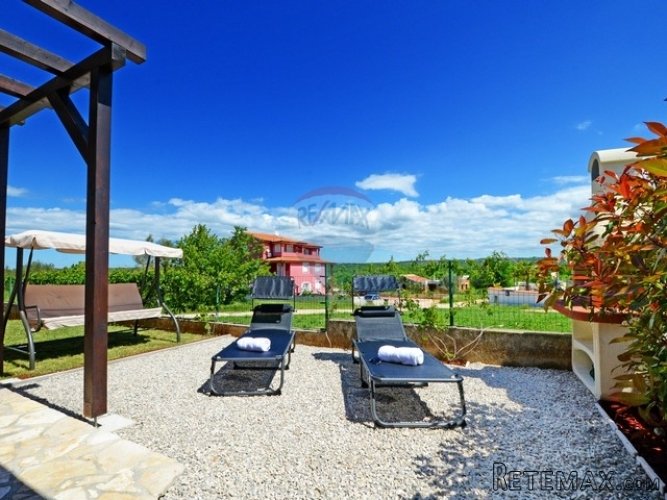 Istra, Poreč- Dvojna kuća s dvorištem, novogradnja - 2