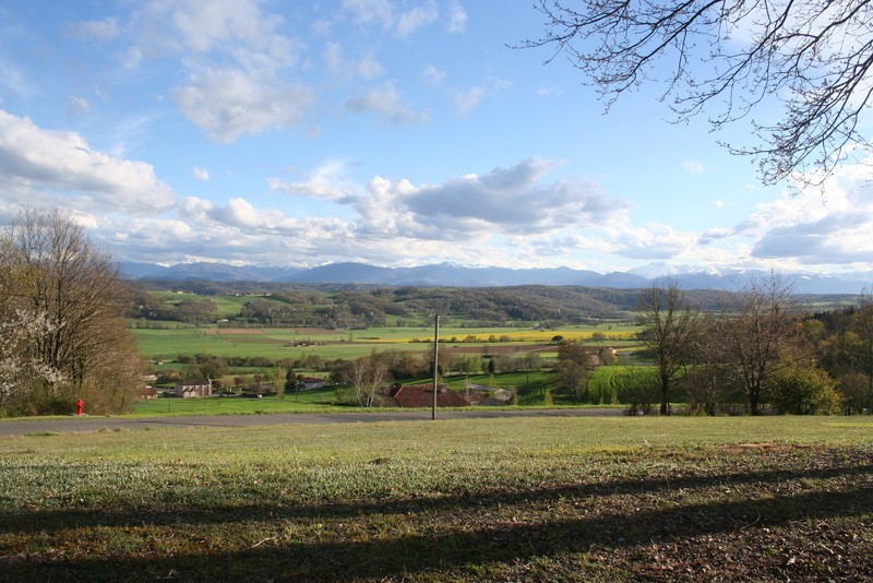 1 Bed Villa Set On The Pyrenees.. - 2