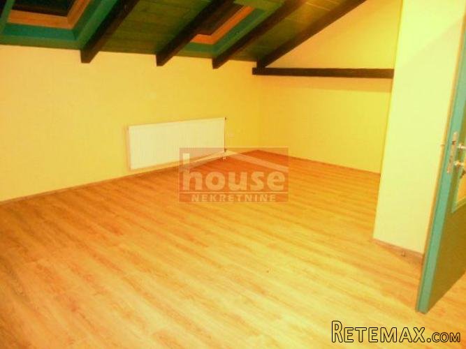 Agencijska oznaka objekta je 9105680,Novi Sad, Sajam..