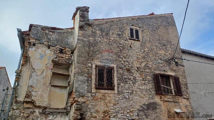 Istra, Vodnjan,stara kamena kuća za obnovu