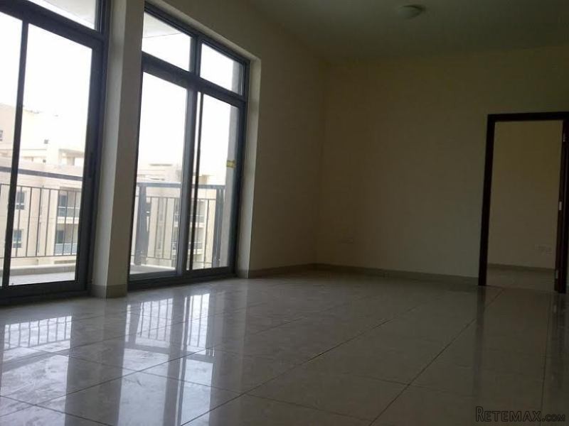 Spacious and Modern 2B/R Apartment -..