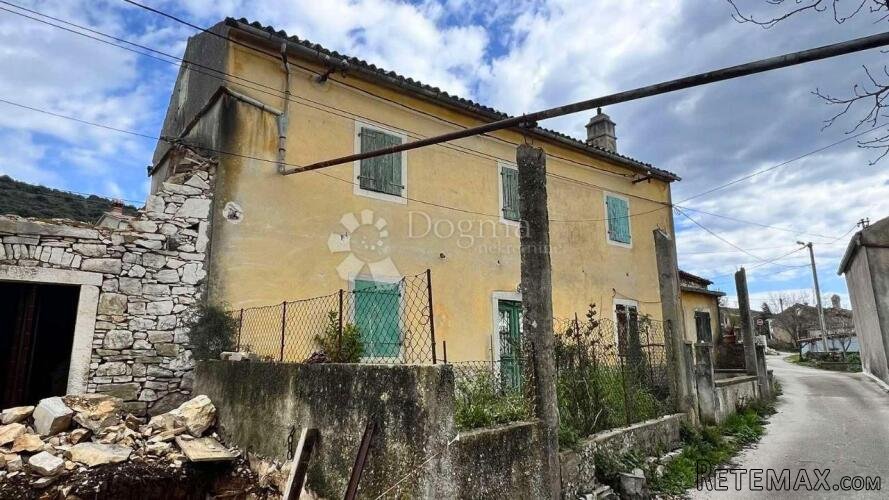 LIJEPA DVOJNA KUĆA ZA RENOVACIJU S POGLEDOM NA MORE, OKOLICA - 2