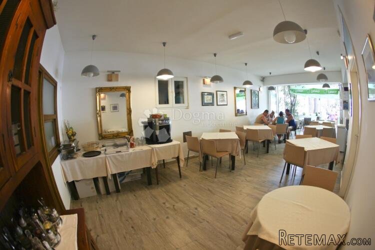 Restoran-prvi red do mora - 2