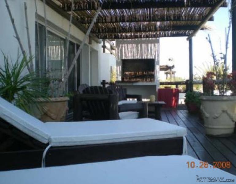 3 Bedroom Apartment - For Sale -..