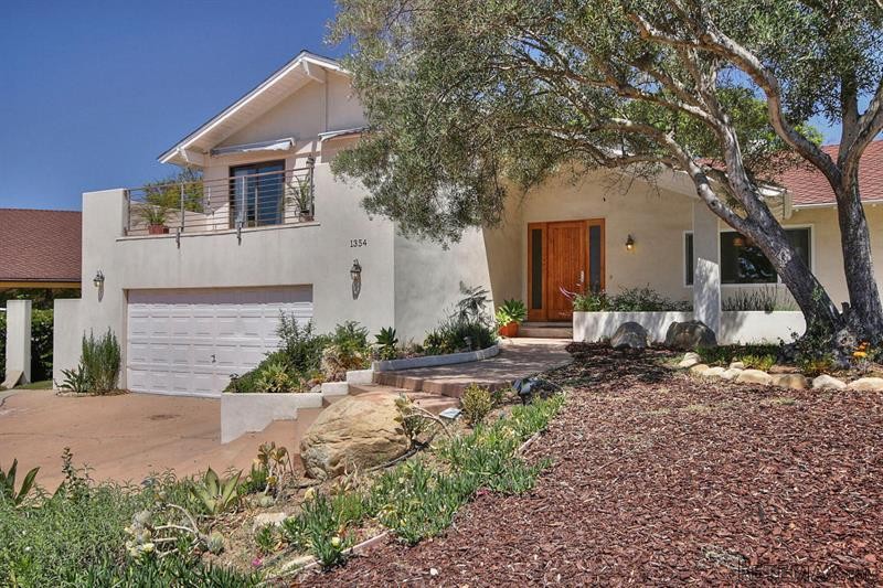 5 bedroom House For Sale: 1354 Rialto Ln